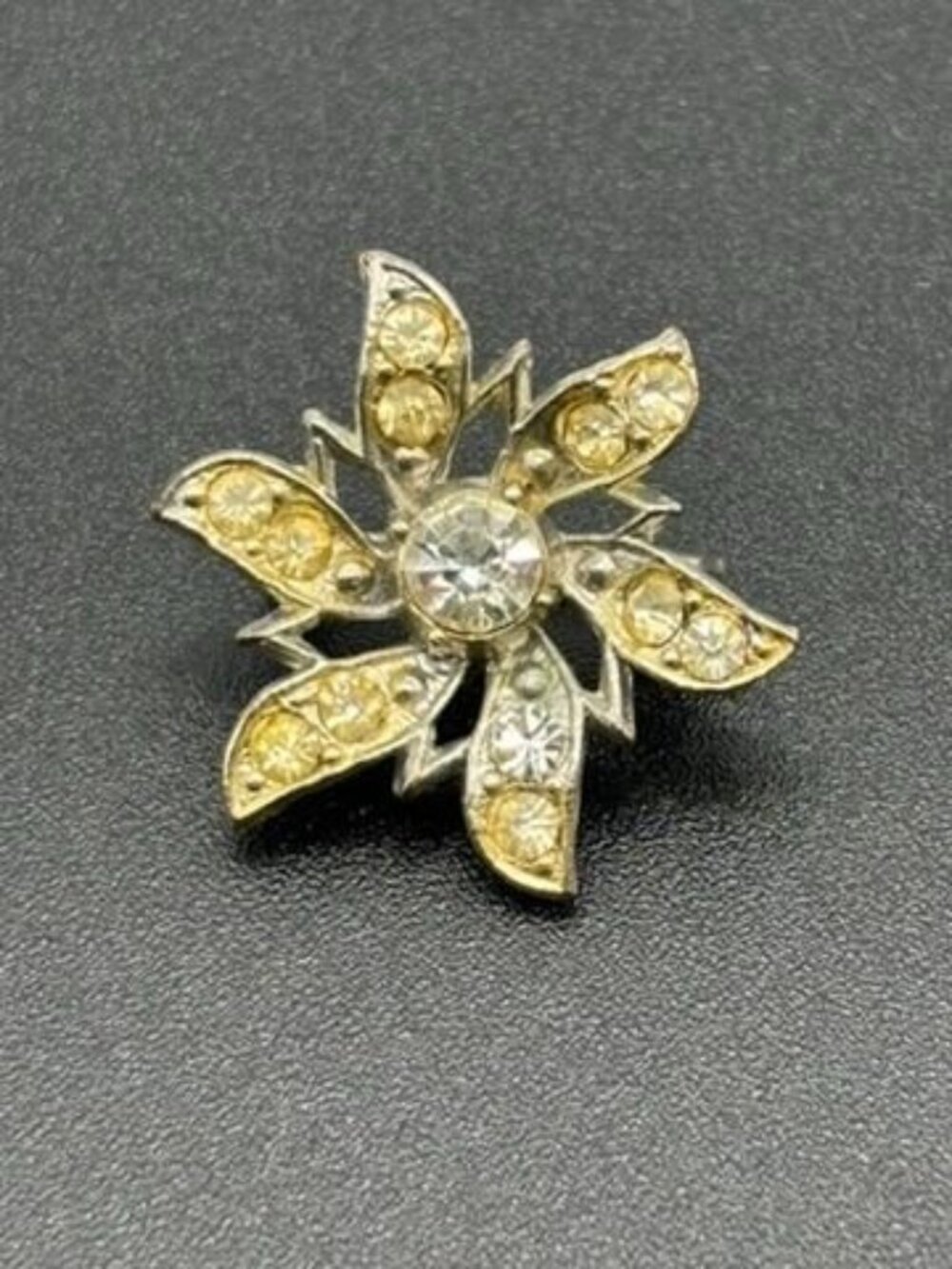 Vintage Pot Metal Flower Brooch Pin With Rhinestones Unsigned in Good Condition~